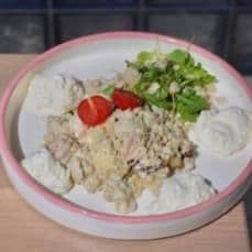 Птитим с креветками и соусом блю чиз