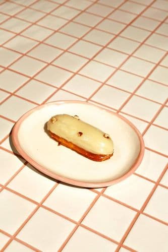 Эклер ванильный