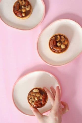 Орехово-карамельная тарталетка